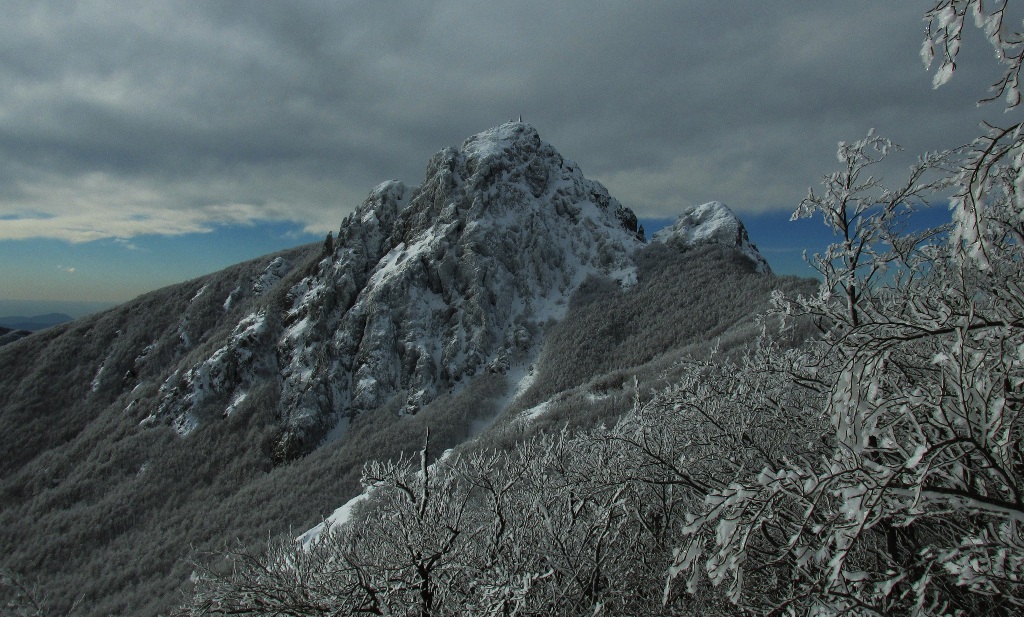 Monte Penna con neve
